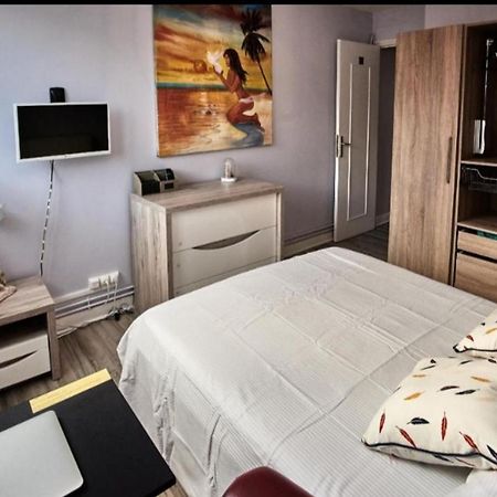Chambres A Louer Dans Appartement Balcon - Wifi - Parking Gratuit Nevers Buitenkant foto