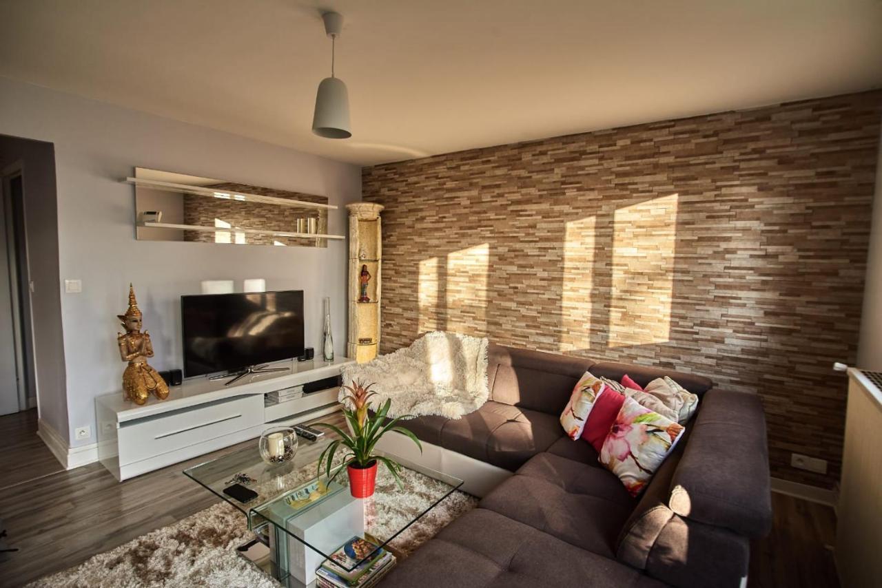 Chambres A Louer Dans Appartement Balcon - Wifi - Parking Gratuit Nevers Buitenkant foto